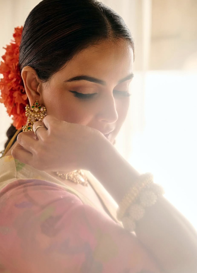 Genelia Deshmukhs chanderi lehenga with a Kalamkari dupatta hand painted over 25 days9