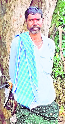ట్యాంకర్‌ నుంచి ఆయిల్‌ లీక్‌ 
2