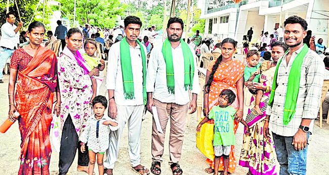 అర్జీల పరిష్కారంలో అశ్రద్ధ వద్దు ! 1