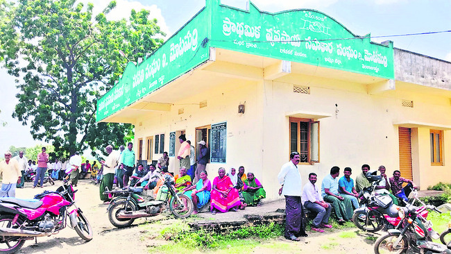 తీరని యూరియా కష్టాలు2