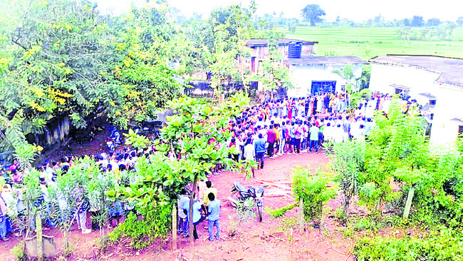 పగలనకా.. రాత్రనక1