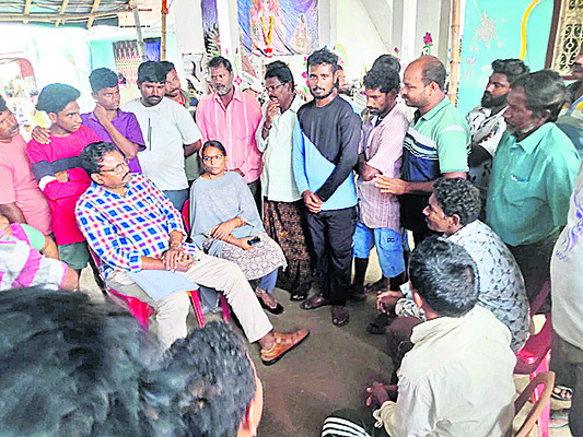 తెరచాటుకు కోటదుర్గమ్మ 1