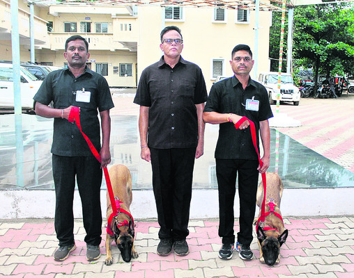 పోలీసు శాఖకు జాగిలాల కేటాయింపు1