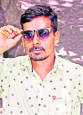 కుంటలో పడి చిరు వ్యాపారి మృతి
1