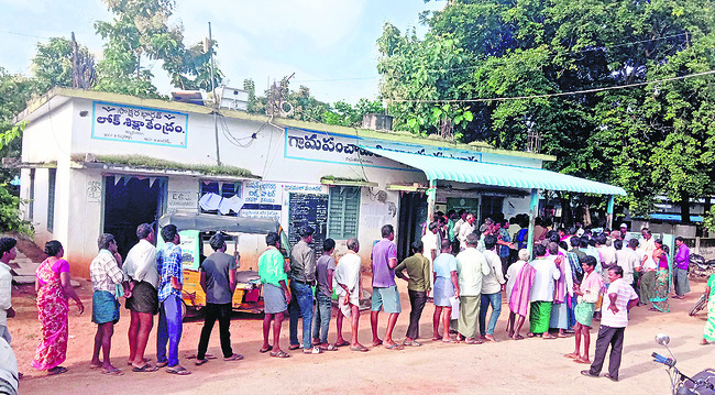 తీరని యూరియా కష్టాలు1