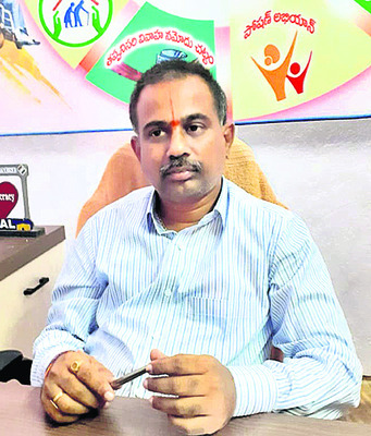 అంగన్వాడీలపై యాప్ల భారం1