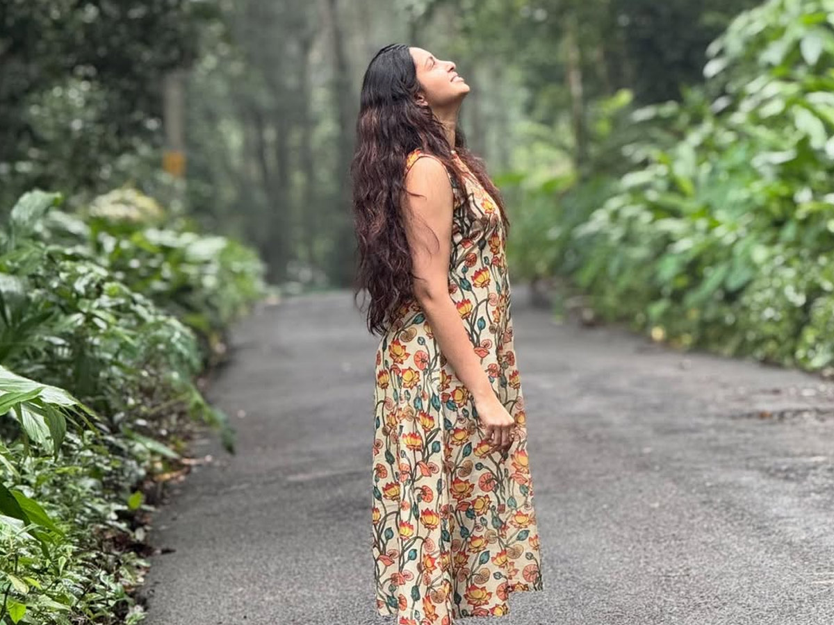Actress Abhinaya Remembering August Moments Photos3