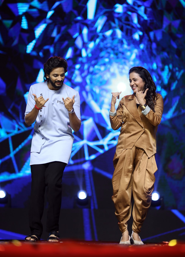 Mirai movie pre release function in vishakapatnam2