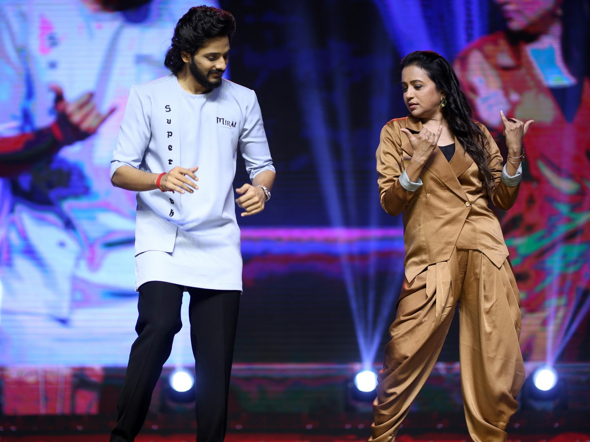 Mirai movie pre release function in vishakapatnam3