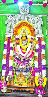 శ్రీ దుర్గాదేవిగా  అమ్మవార్ల దర్శనం 1