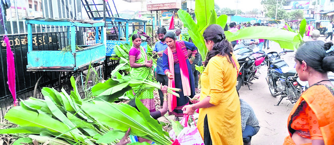 మార్కెట్లకు దసరా పండుగ శోభ 1