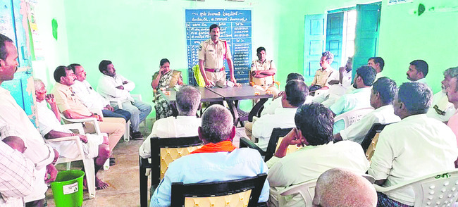 గడువుతీరిన కుర్కురే తిని బాలుడికి అస్వస్థత 1