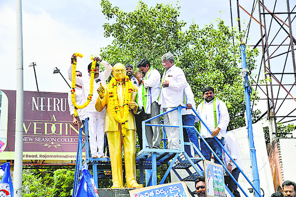 దండెత్తిన దళితులు1