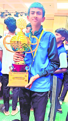 జాతీయస్థాయి ఫుట్‌బాల్‌ పోటీలకు గురుకుల విద్యార్థి 1