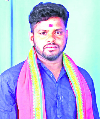పొలం పనులకు వెళ్తూ రైతు మృతి 
1