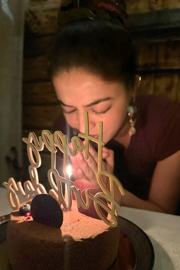 Actress Wamiqa Gabbi Birthday Celebrations Photos5