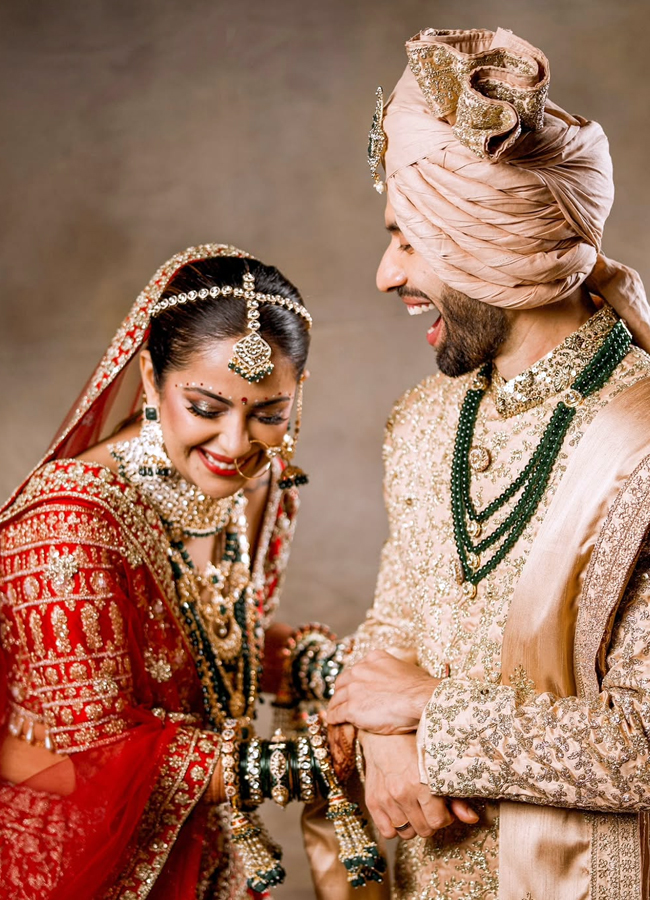 Tollywood actress Avika Gor shares wedding photos (Photos)4