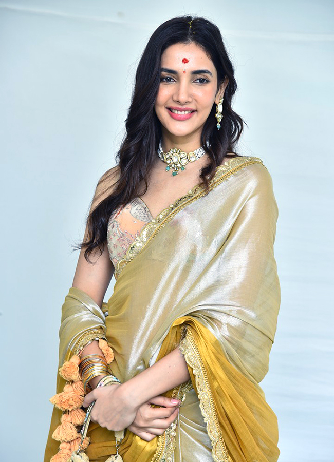 Hilesso Movie Actress Natasha Singh HD Photos8