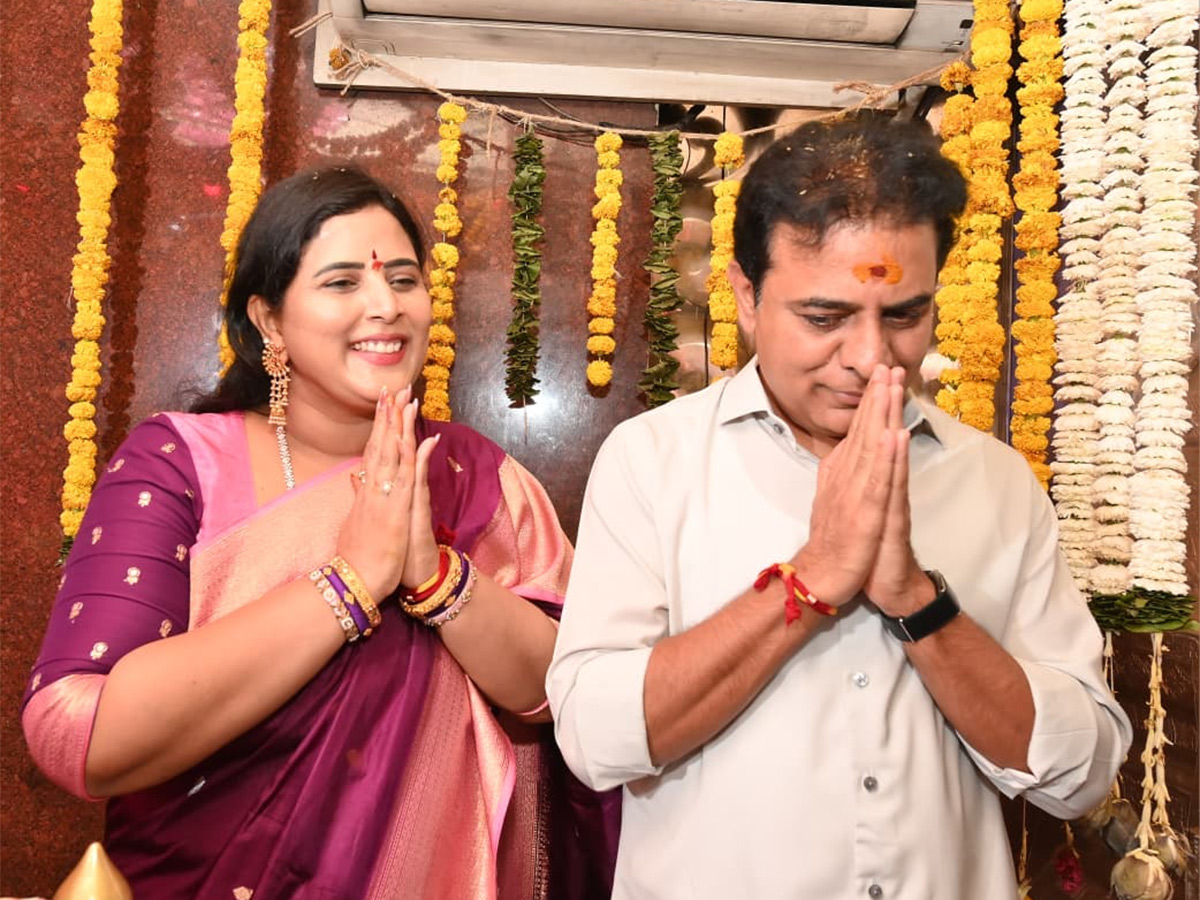 KTR Visit On Jubilee Hills Peddamma Thalli Temple Photos7