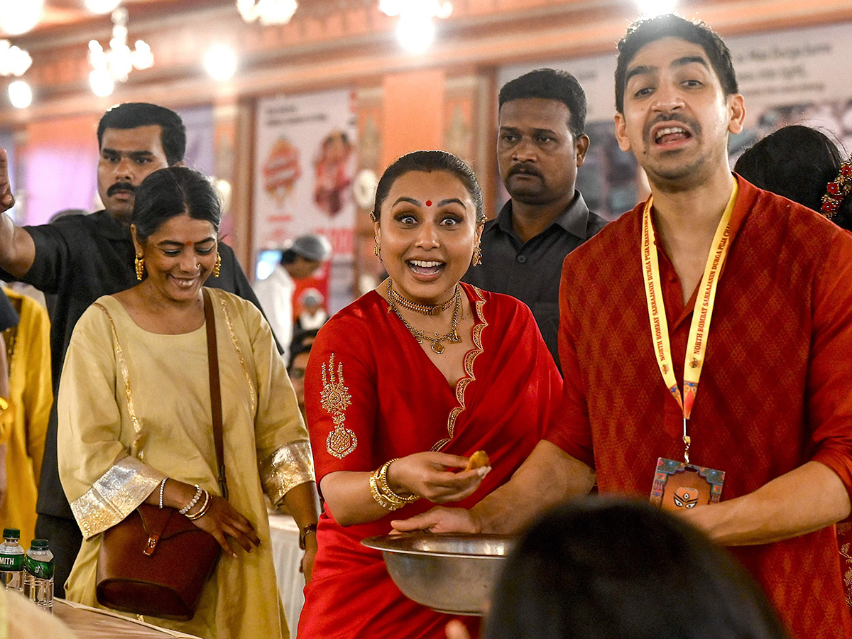 Priyanka Chopra Celebrations Hindu festival of Durga Puja in Mumbai10