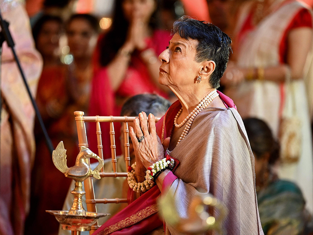 Priyanka Chopra Celebrations Hindu festival of Durga Puja in Mumbai11