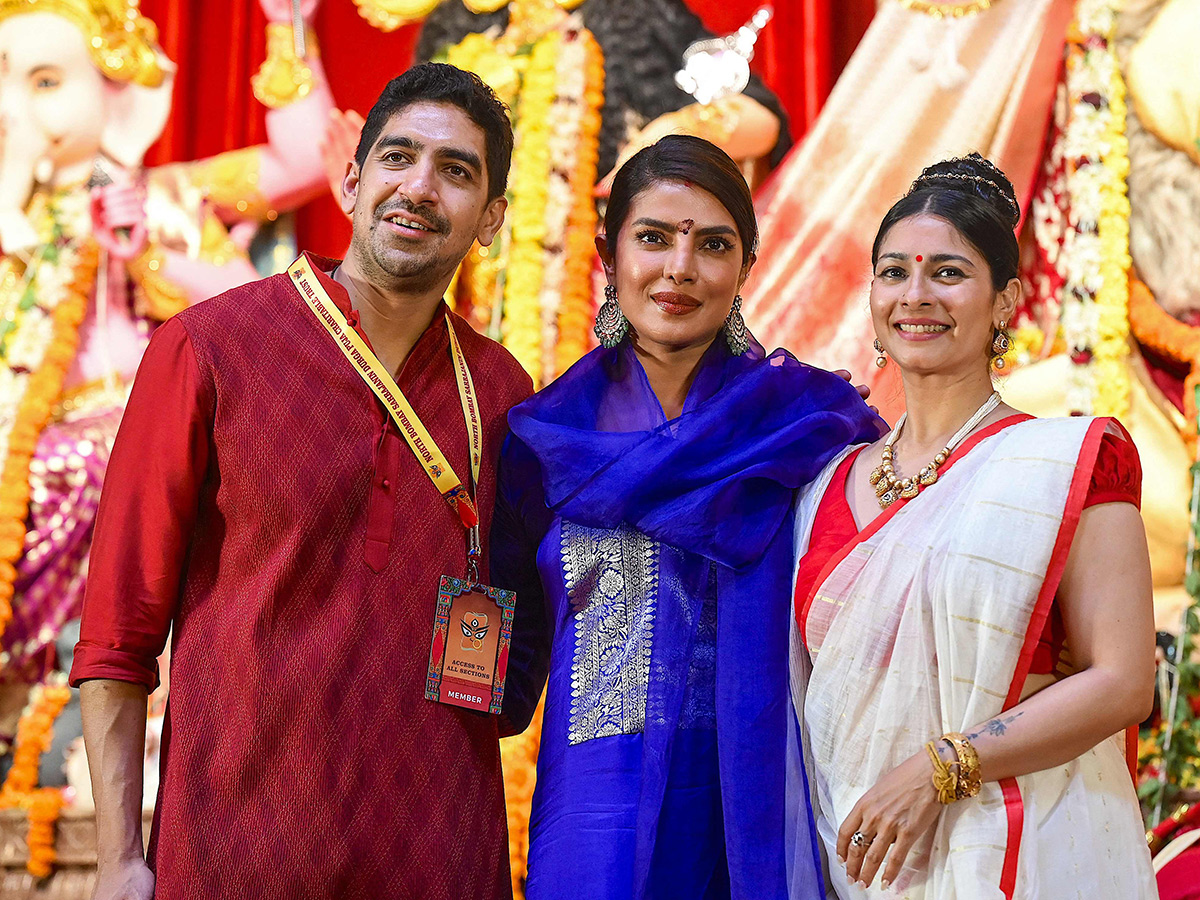 Priyanka Chopra Celebrations Hindu festival of Durga Puja in Mumbai17