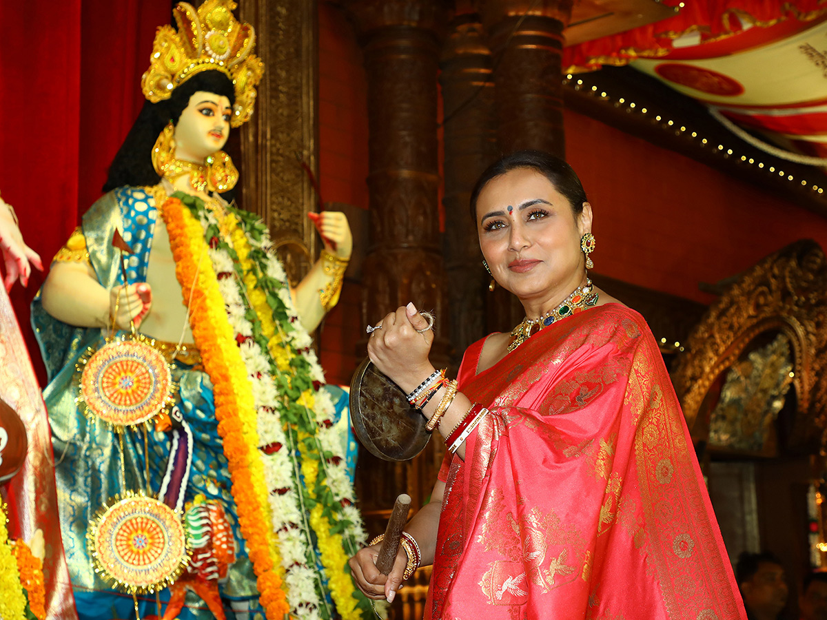 Priyanka Chopra Celebrations Hindu festival of Durga Puja in Mumbai22