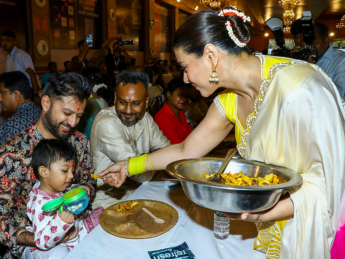 Priyanka Chopra Celebrations Hindu festival of Durga Puja in Mumbai29