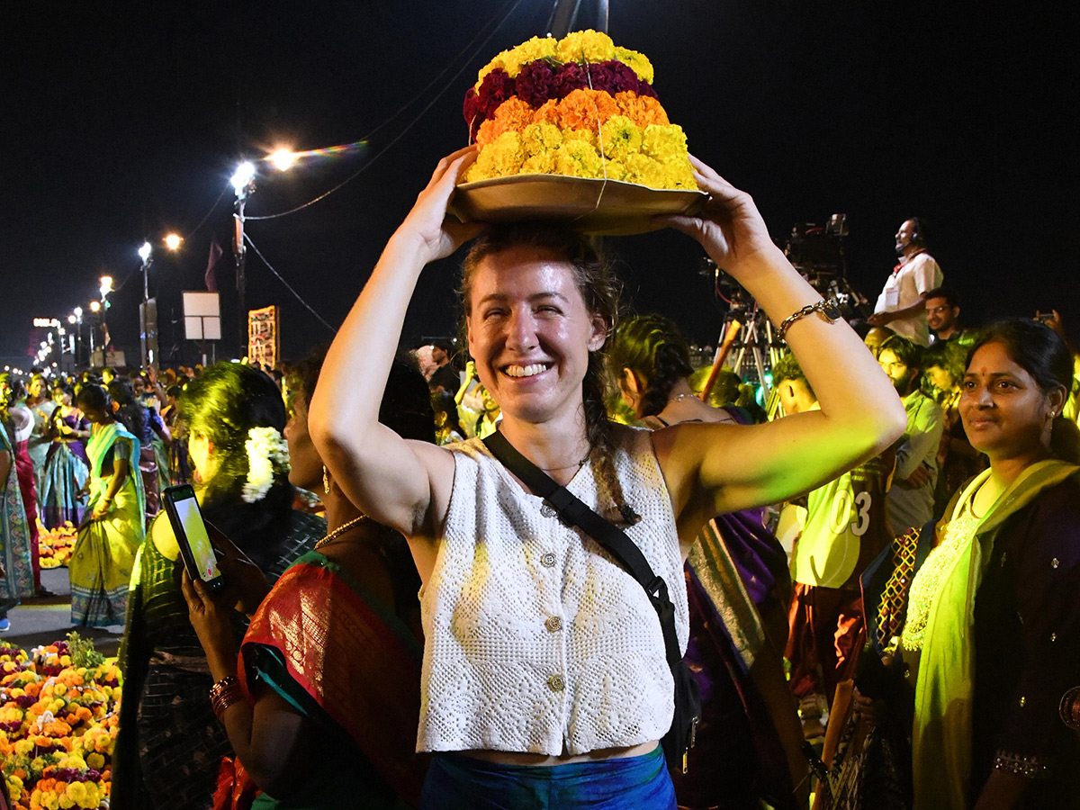 Saddula Bathukamma Closing Ceremonies on Tankbund14