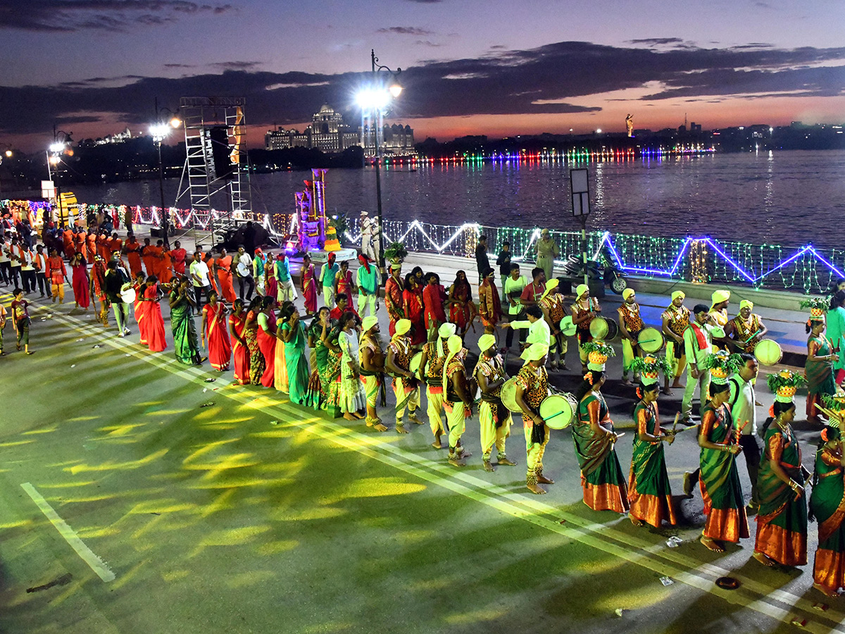 Saddula Bathukamma Closing Ceremonies on Tankbund5