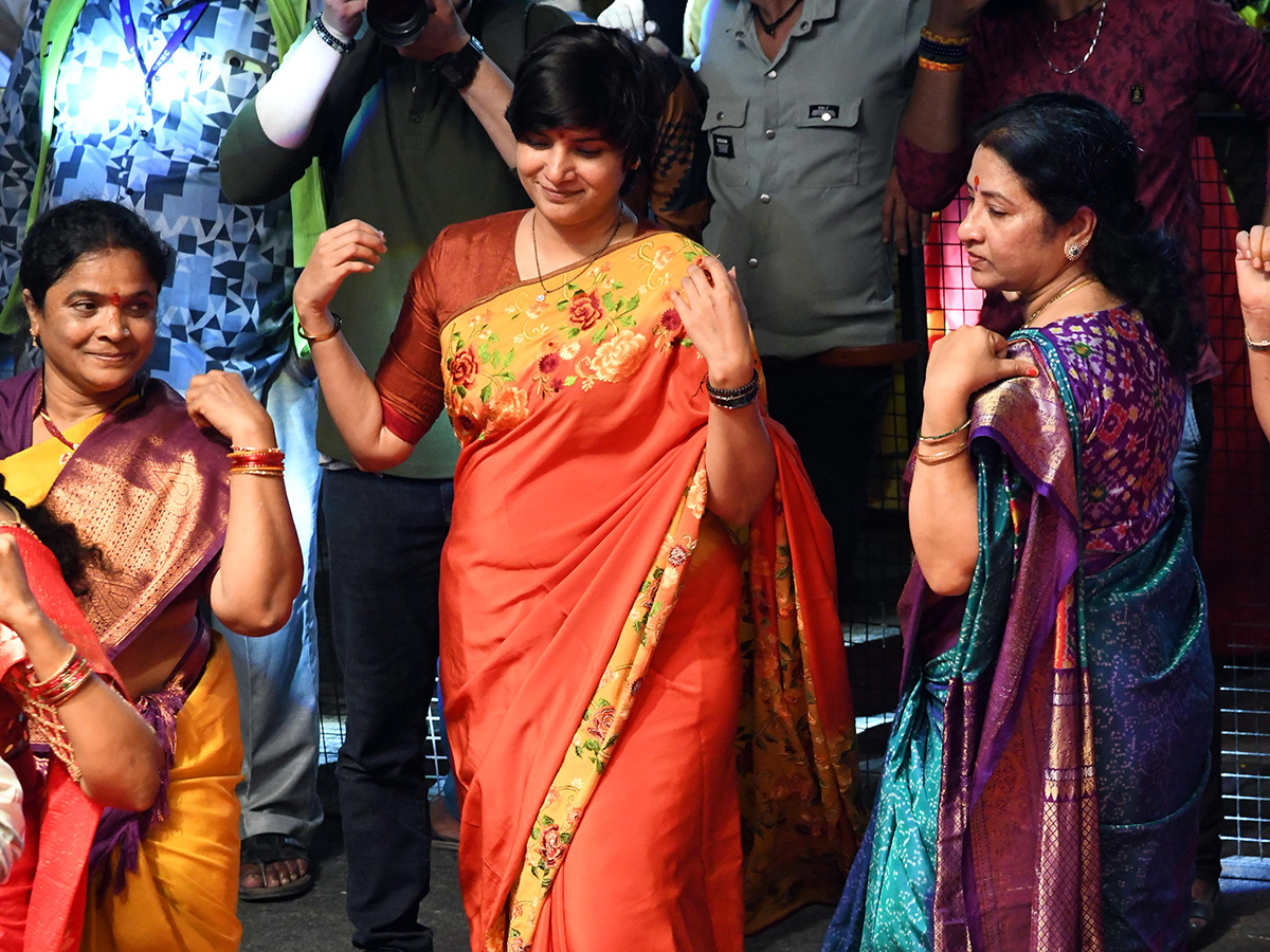 Saddula Bathukamma Closing Ceremonies on Tankbund8