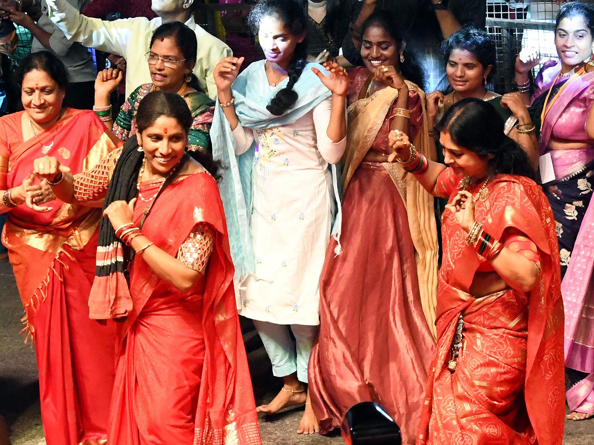 Saddula Bathukamma Closing Ceremonies on Tankbund9