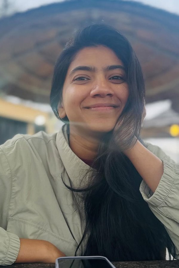 Saipallavi Vacation Trip With Sister Pooja Kannan Photos17