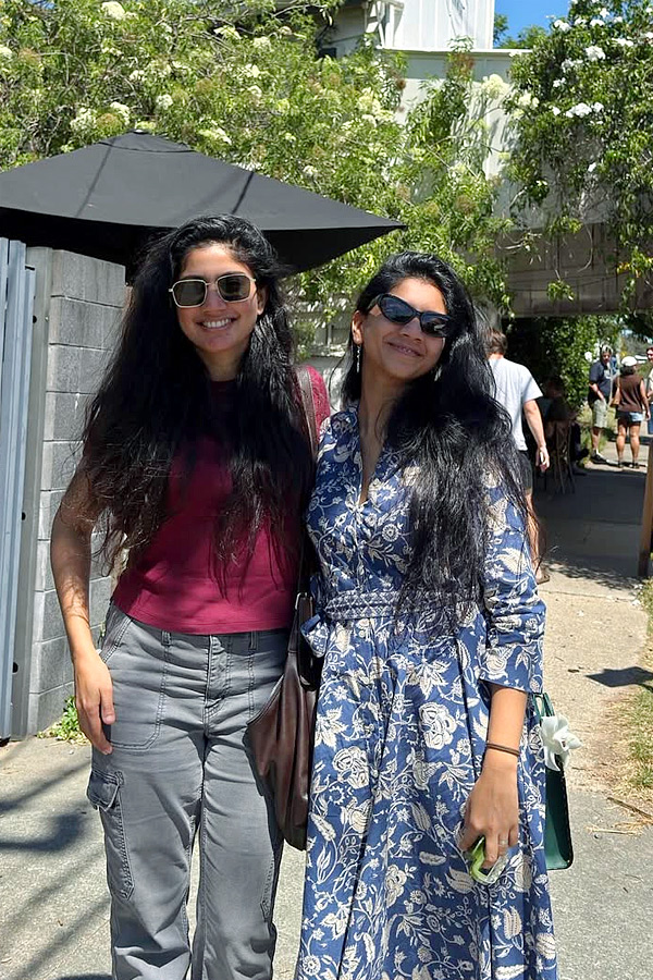 Saipallavi Vacation Trip With Sister Pooja Kannan Photos7