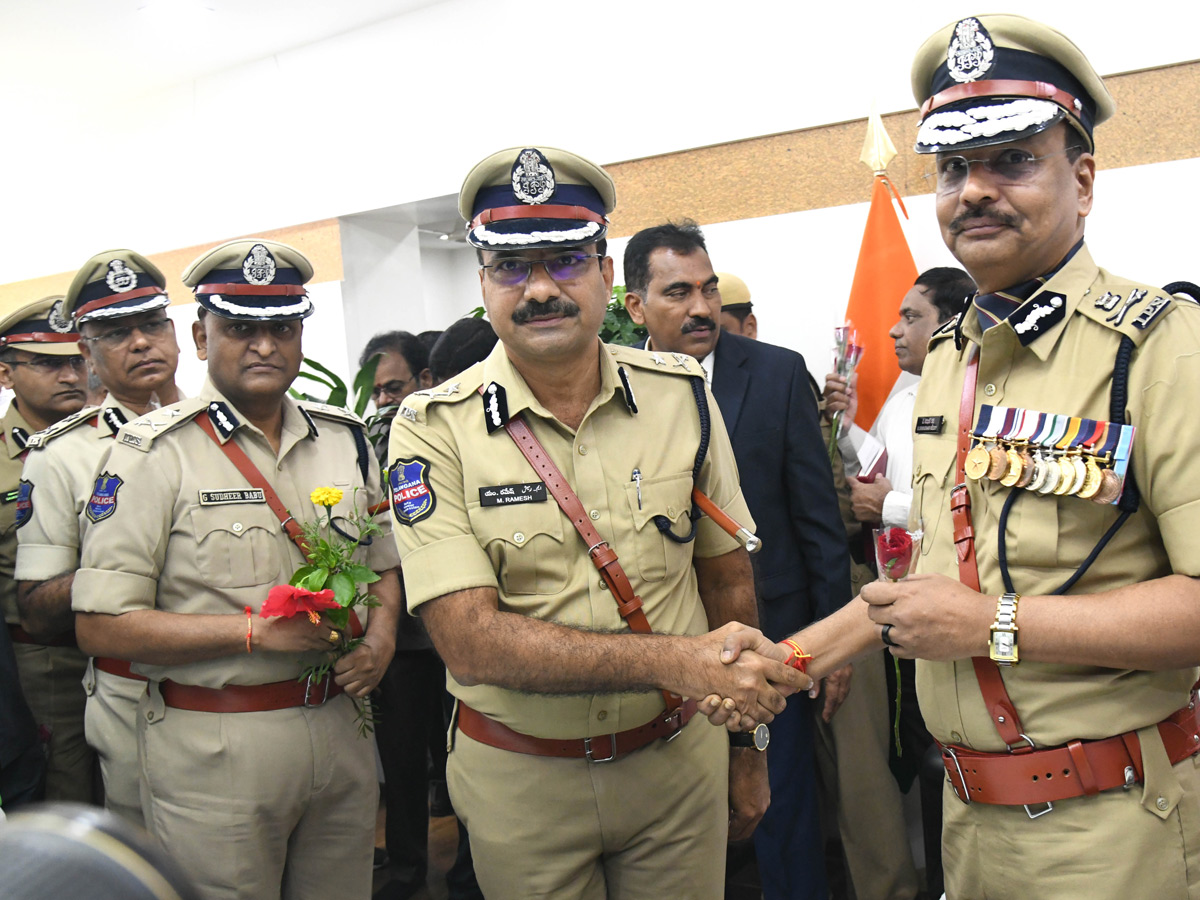 Shivadhar Reddy Takes Charge as Telangana DGP PHotos17