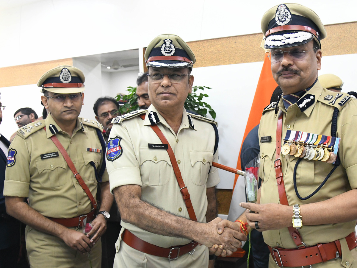 Shivadhar Reddy Takes Charge as Telangana DGP PHotos19