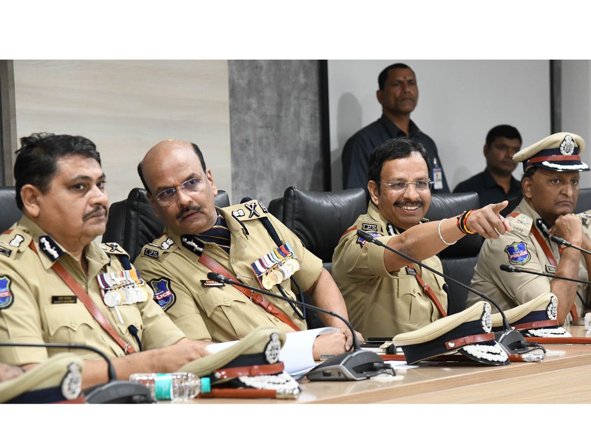 Shivadhar Reddy Takes Charge as Telangana DGP PHotos26