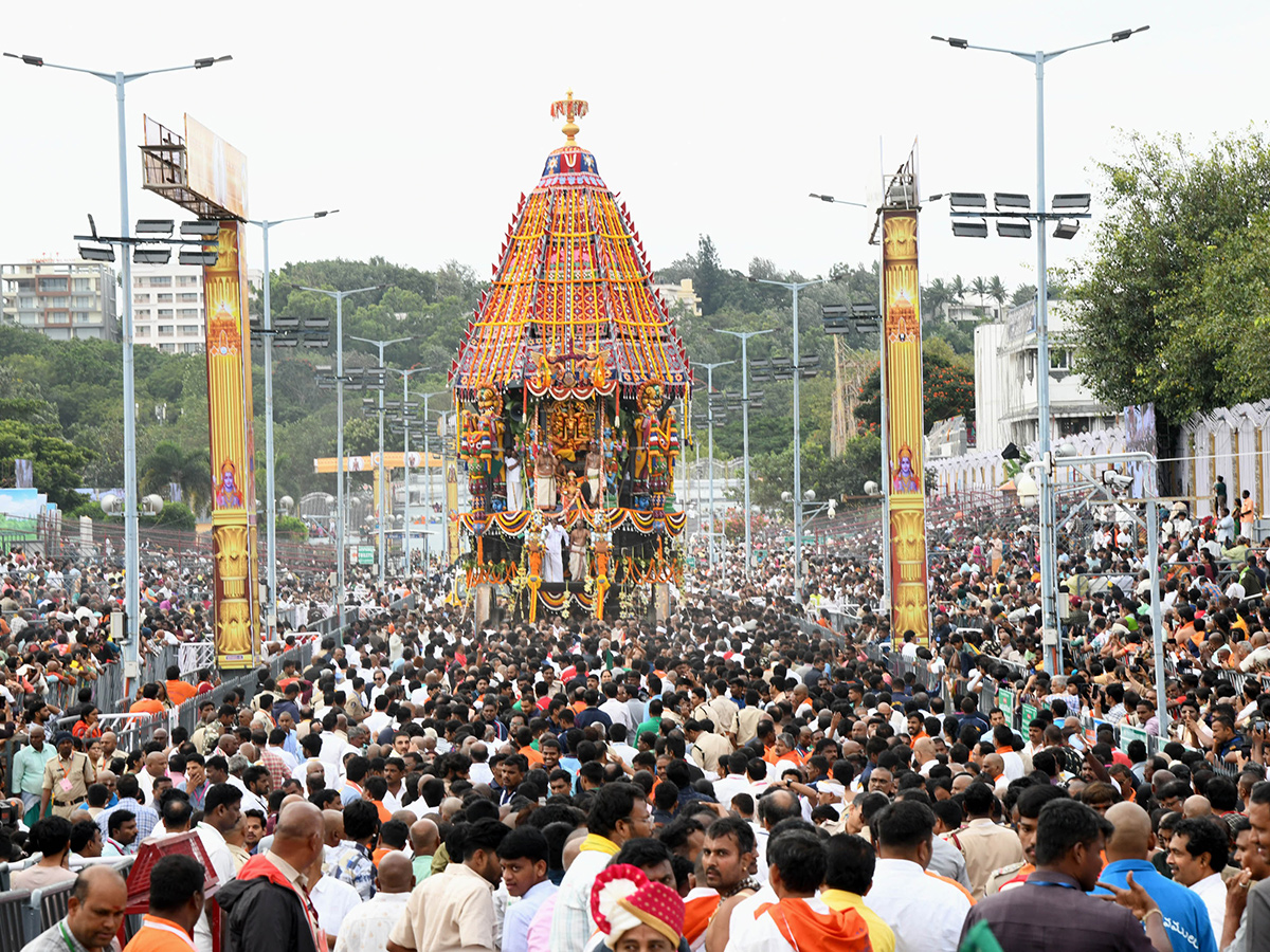 Tirumala Salakatla Brahmotsavams 2025 Rathotsavam Photos1