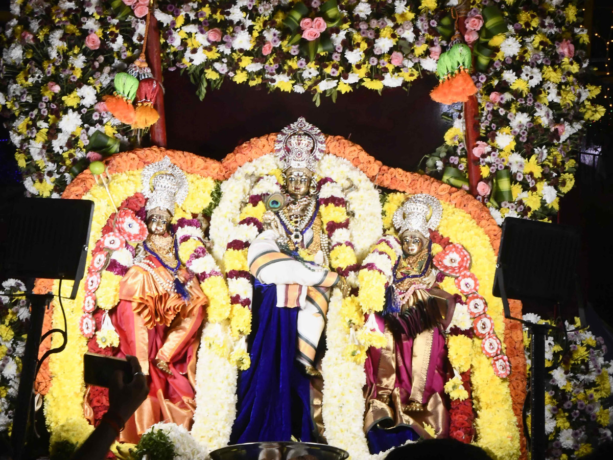  Vijayawada Dasara Navaratri 2025 Photos24