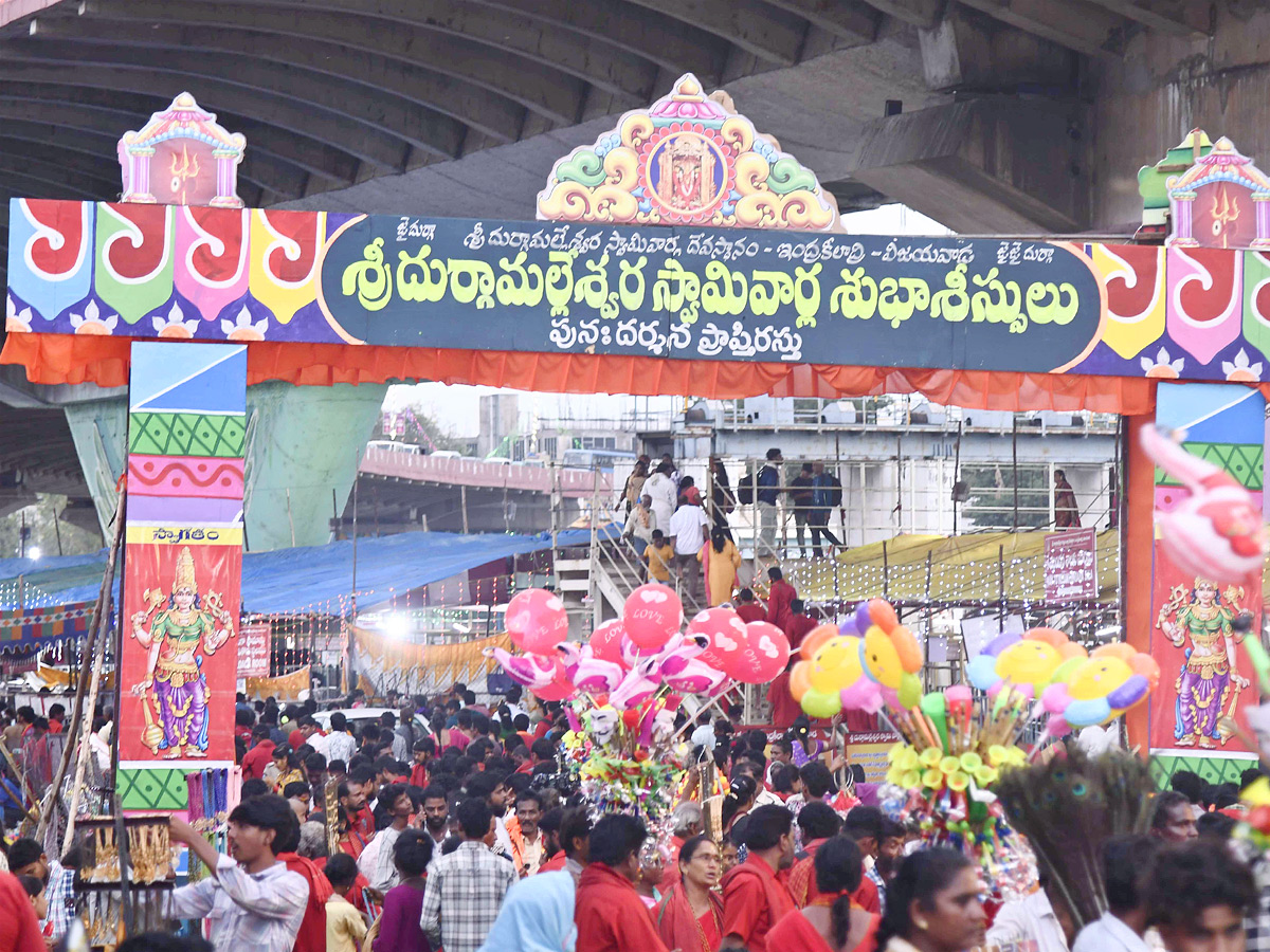  Vijayawada Dasara Navaratri 2025 Photos9