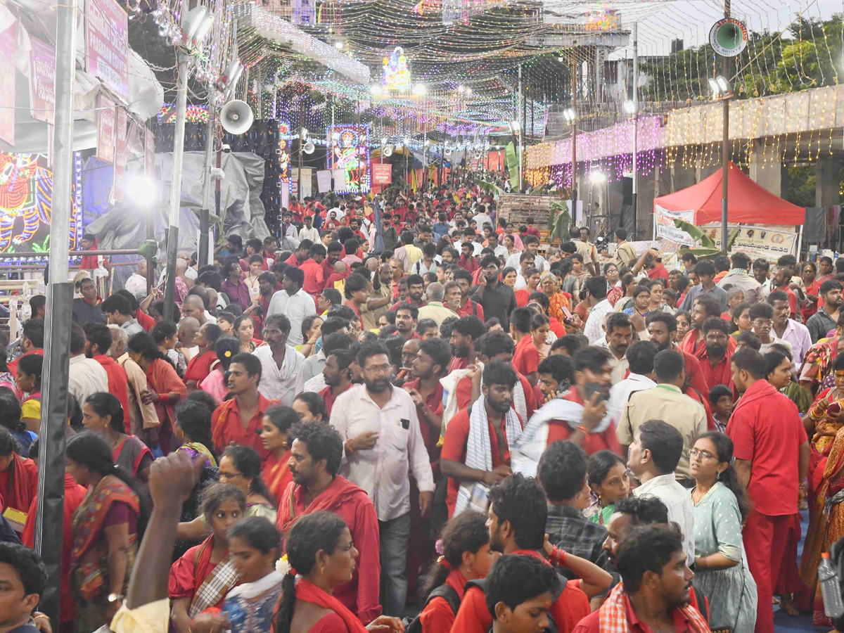  Vijayawada Dasara Navaratri 2025 Photos13