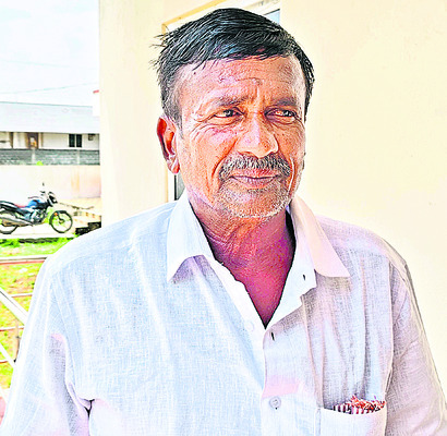 నాలుగు రోజులుగా తిరుగుతున్నా
5