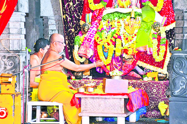 మద్యం టెండర్లకు 191 దరఖాస్తులు  2