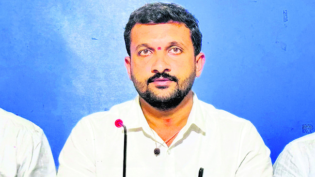 నిరసన ర్యాలీ 3
