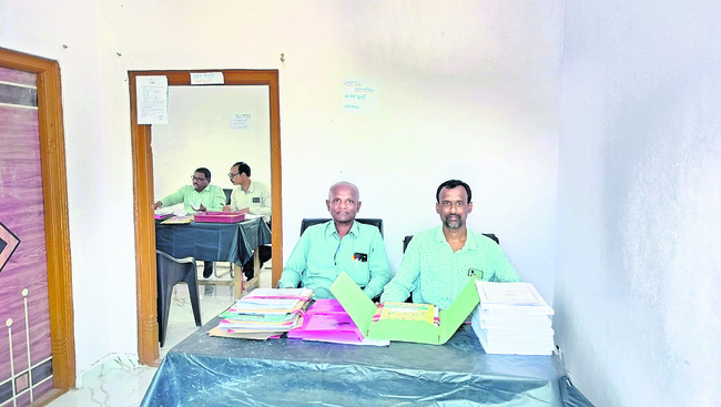 ‘స్థానిక’ నామినేషన్ల స్వీకరణ 1