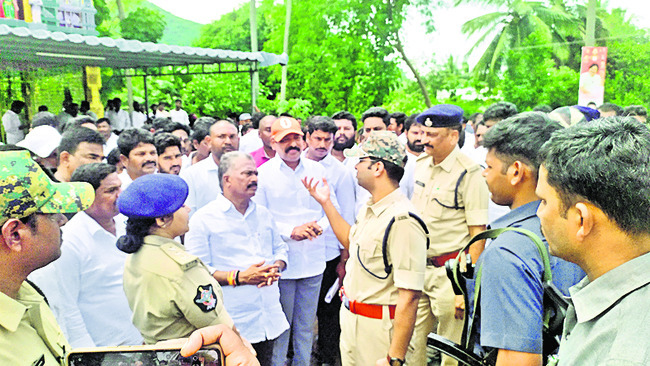 SP Tuhin Sinha orders former MLA Kambalu Jogulu, Weesam Ramakrishna at G. Bhimavaram 1