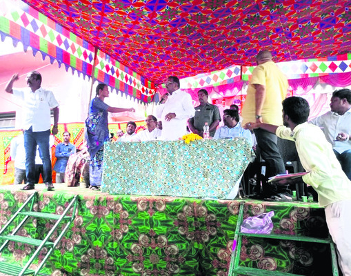 అనుమానంతో భార్యను కడతేర్చిన భర్త 1