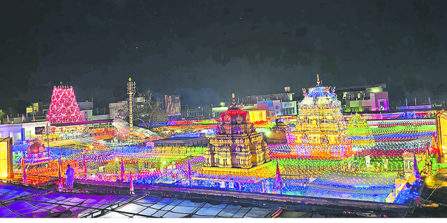 ప్రమాద రహితంగా బాణసంచా తయారు
1