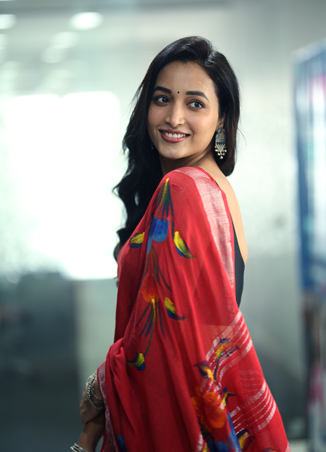 Heroine Srinidhi Shetty Interview In Telugu Katha Movie11