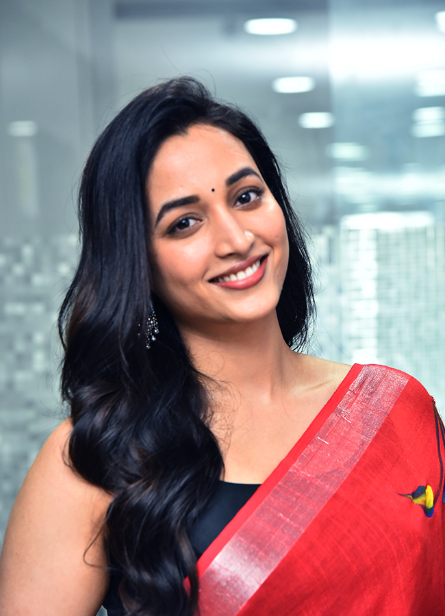 Heroine Srinidhi Shetty Interview In Telugu Katha Movie12